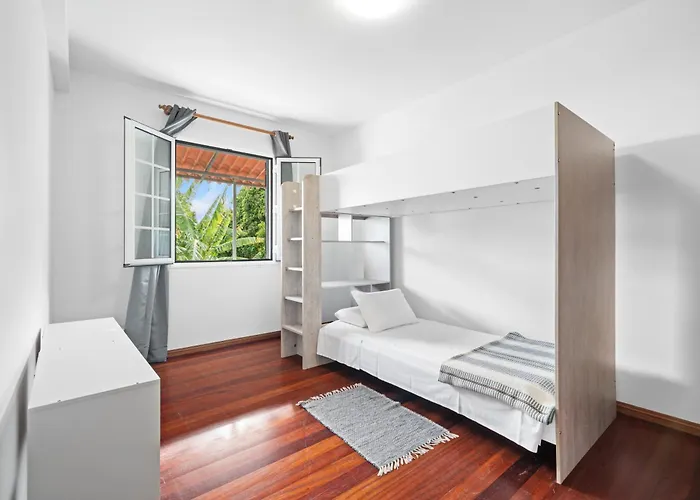 Seaview House * Канису